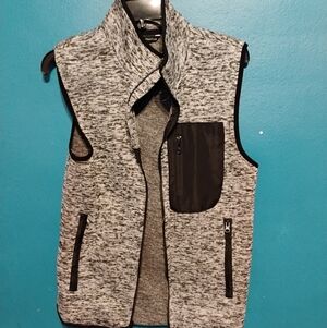 Beverly Hills Polo Club Gray and Black Sleeveless Vest